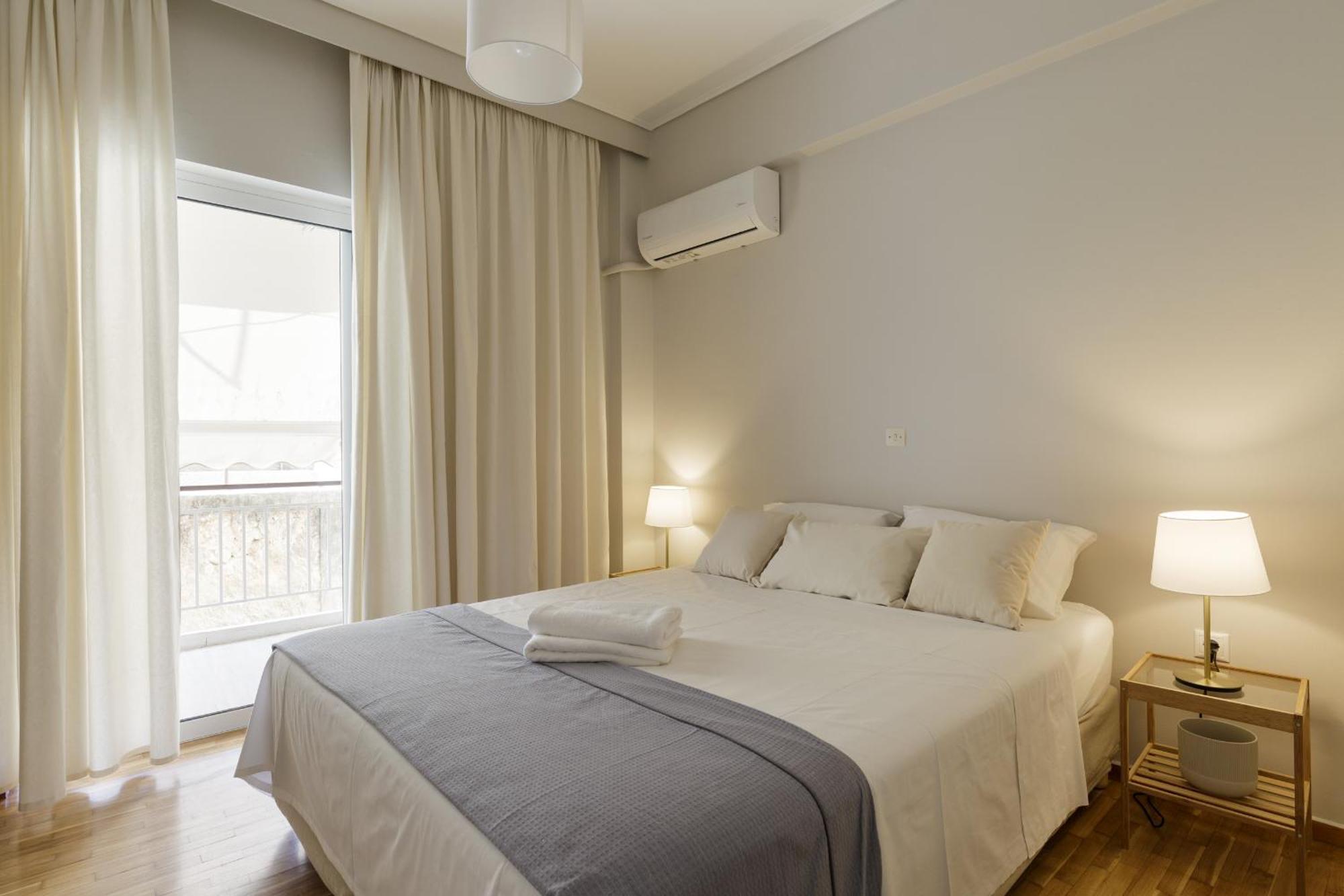Elegant Coral Apartment Athena Bagian luar foto