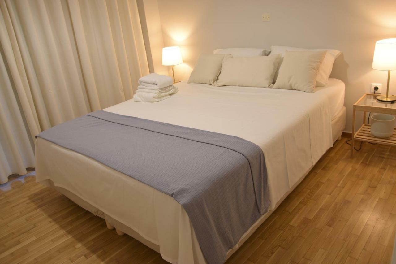 Elegant Coral Apartment Athena Bagian luar foto